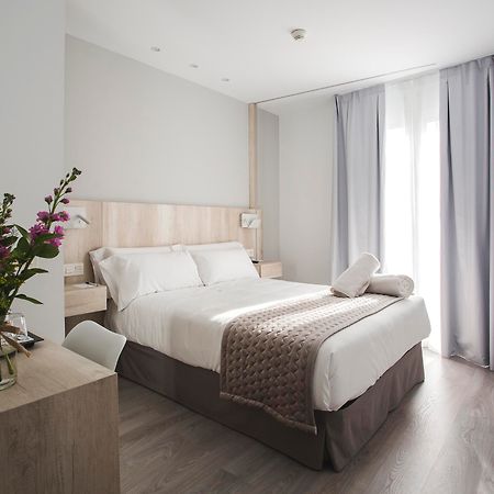 Dwo Abaster Otel Soria Dış mekan fotoğraf