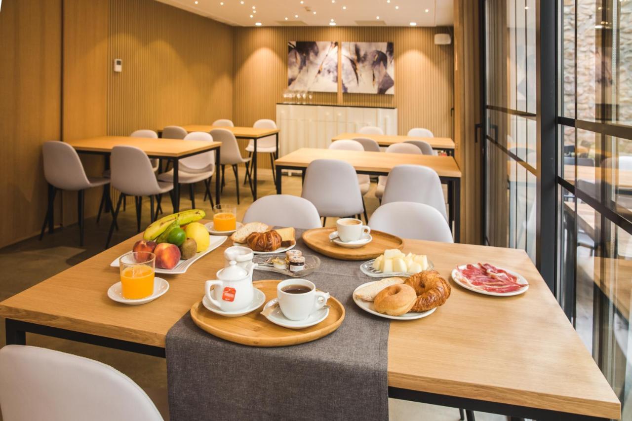Dwo Abaster Otel Soria Dış mekan fotoğraf